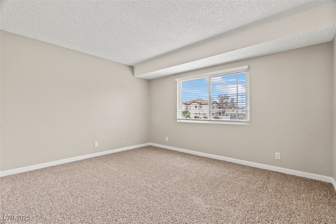4920 Larkspur Street Property Photo 11
