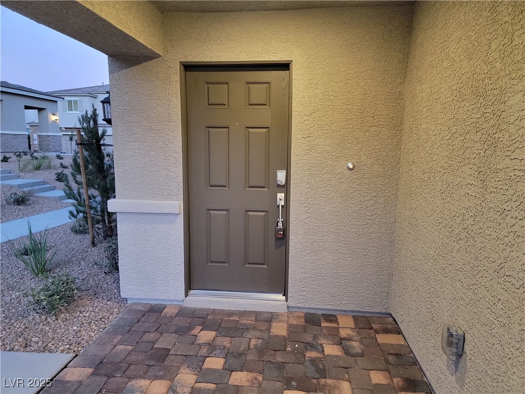 6139 Rathbone Street Property Photo 4