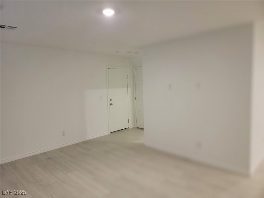 6139 Rathbone Street Property Photo 5