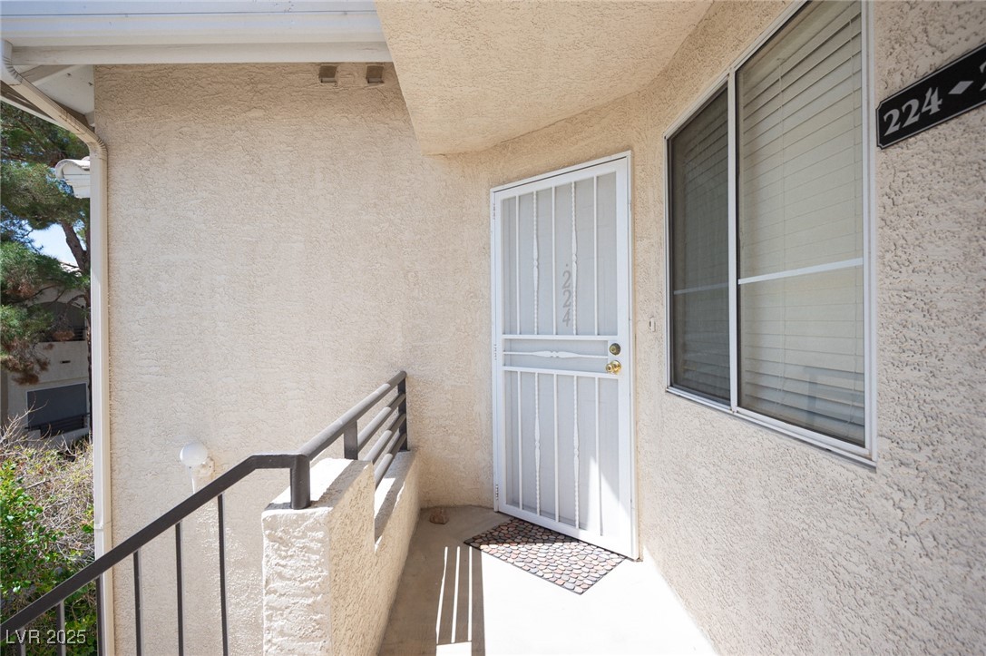 3320 South Fort Apache Road 224 Property Photo 6