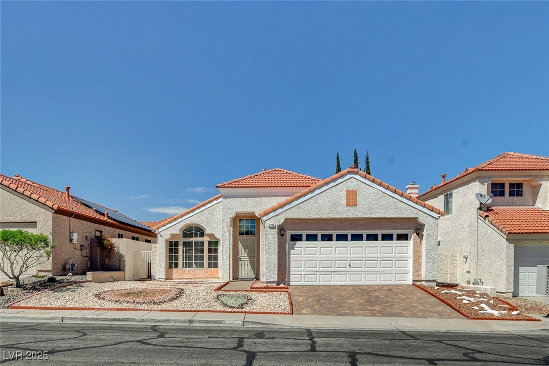 9712 Sierra Mesa Avenue Property Photo 1