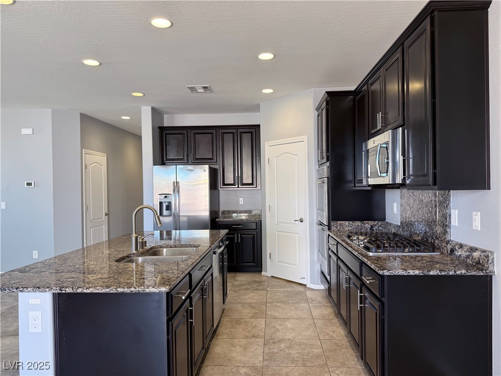 3478 Elegant Rose Street Property Photo 4