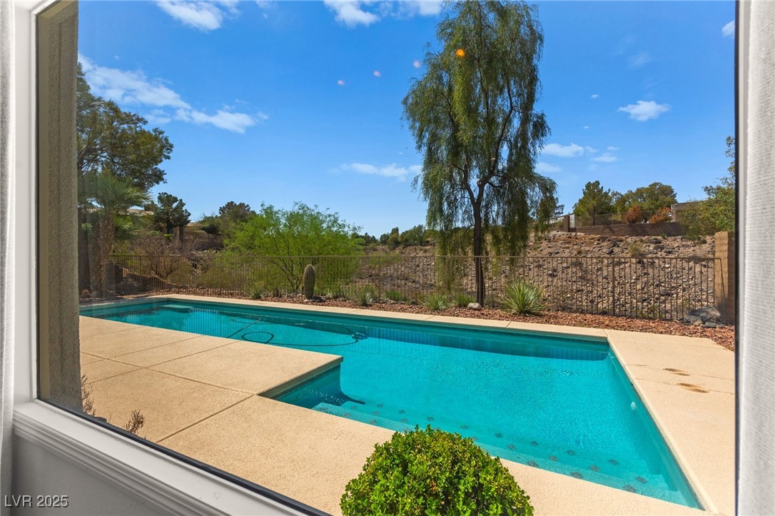 29 Plum Hollow Drive Property Photo 25
