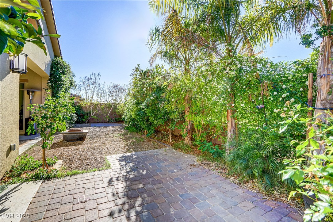 44 Strada Caruso Property Photo 59