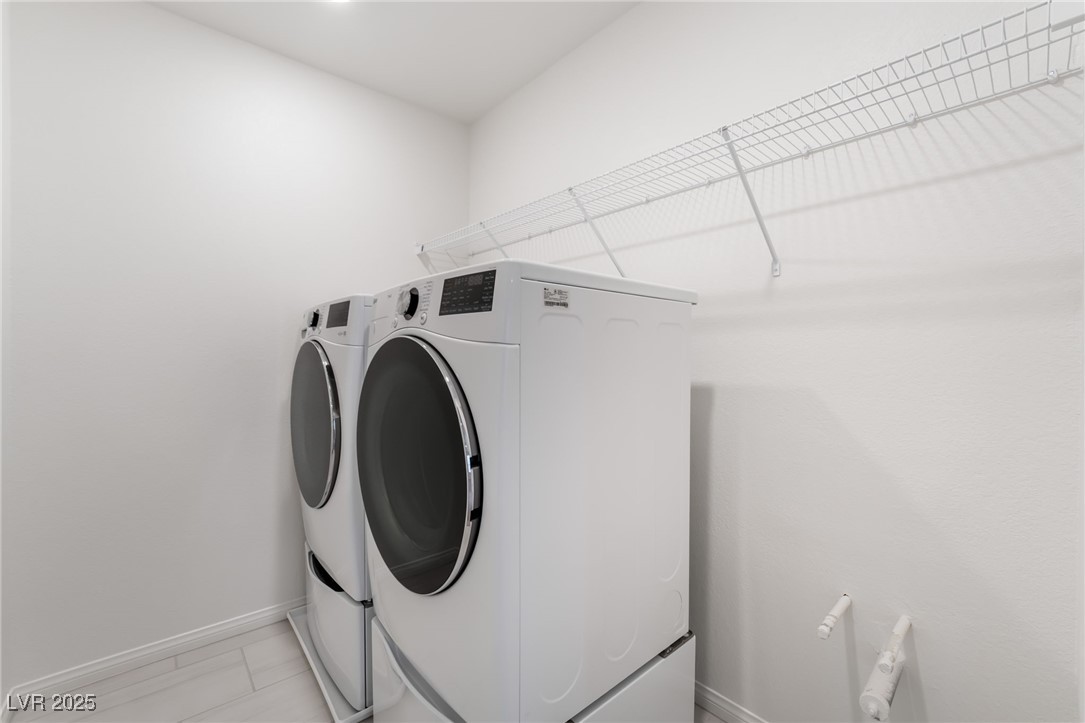 2665 Piroli Street Property Photo 23