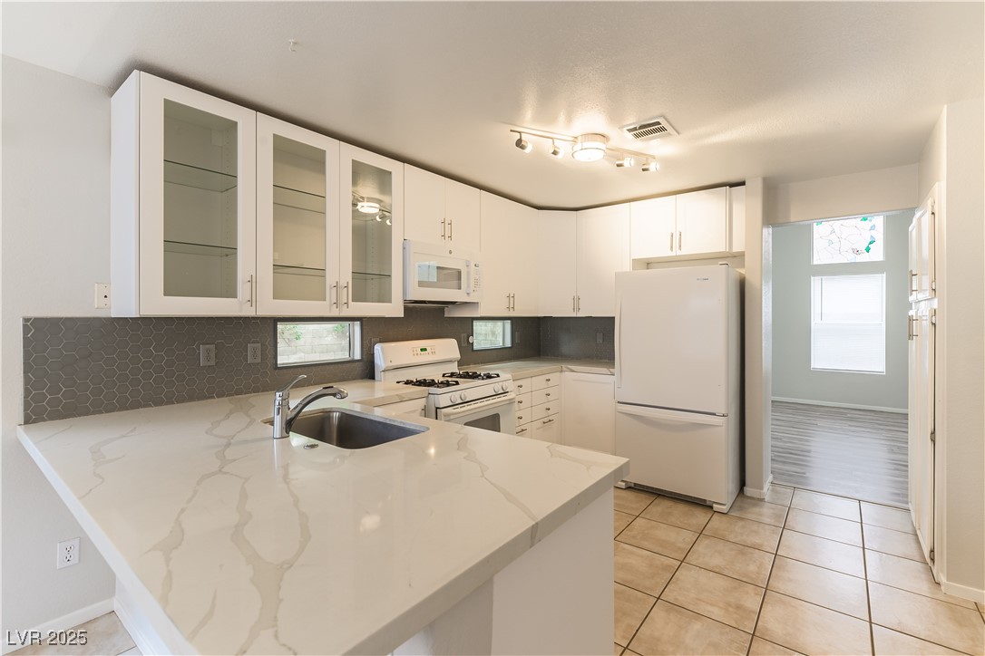 9044 Flutell Court Property Photo 4