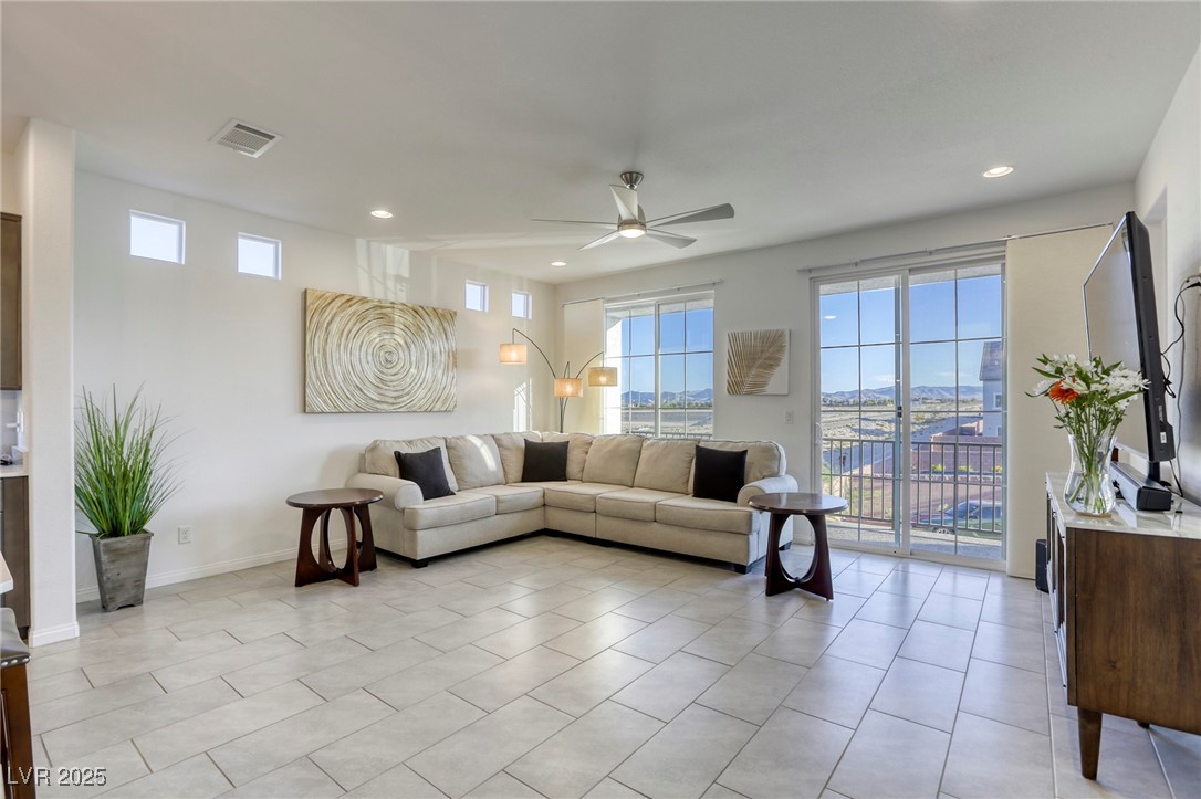 5368 Knitmore Court Property Photo 4