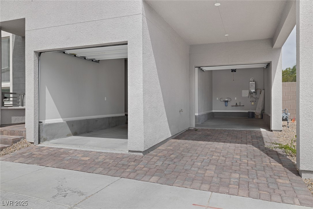744 Amethyst Point Way Property Photo 32