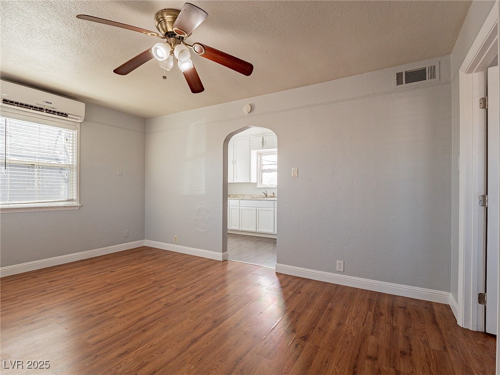 329 North 8th Street 714 Property Photo 5