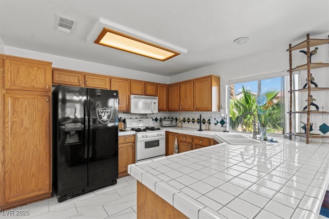 7954 Kentshire Drive Property Photo 11