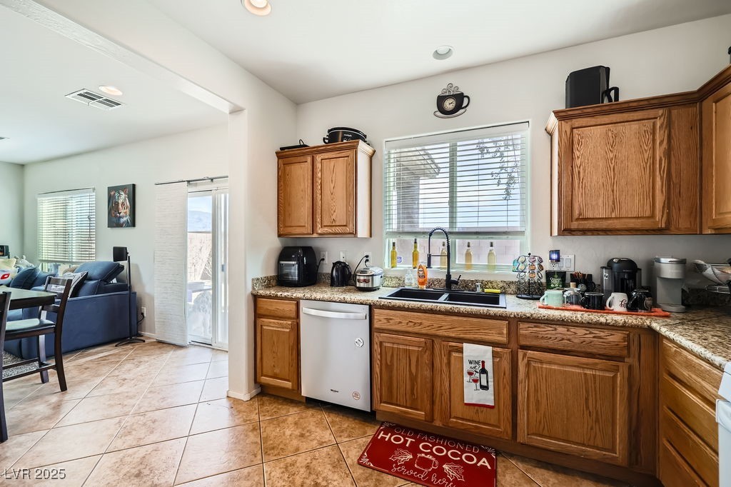 8084 Celina Hills Street Property Photo 10