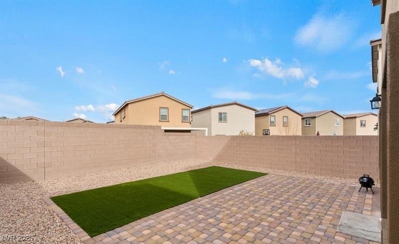 7462 Dragonfruit Avenue Property Photo 20
