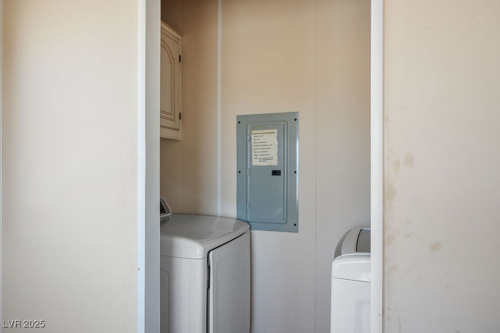 2370 Schifrin Street Property Photo 17