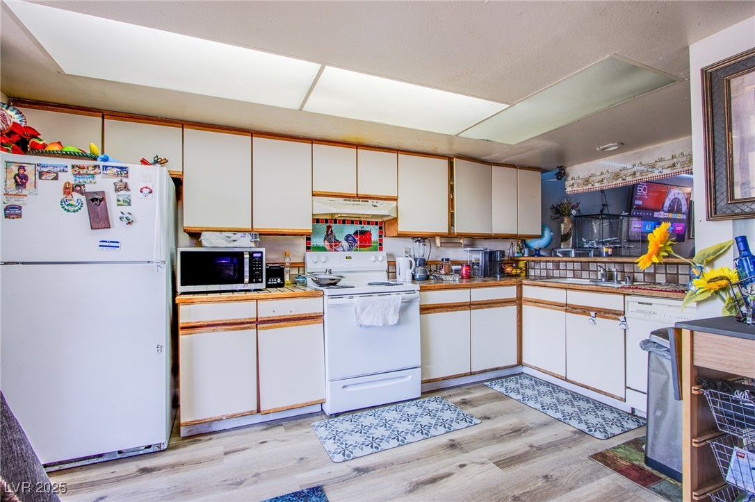 2080 Karen Avenue 9 Property Photo 7