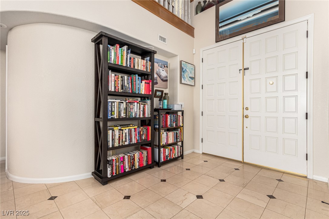 7900 Riviera Beach Drive Property Photo 6