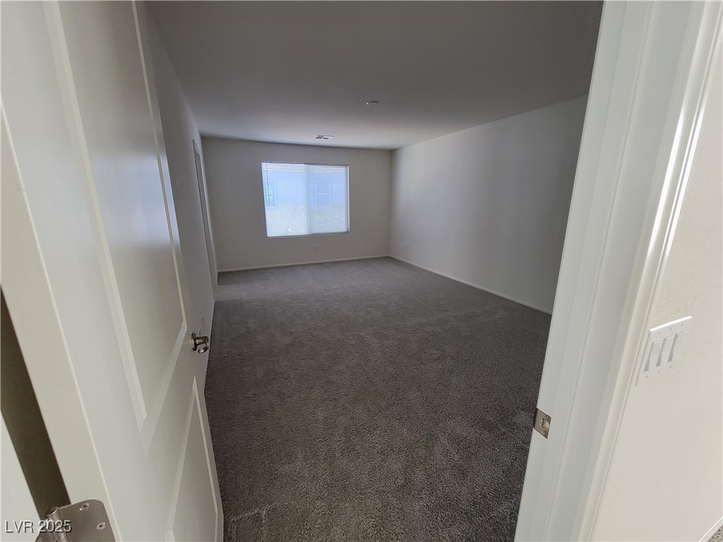 9159 Oxford Blue Avenue Property Photo 11