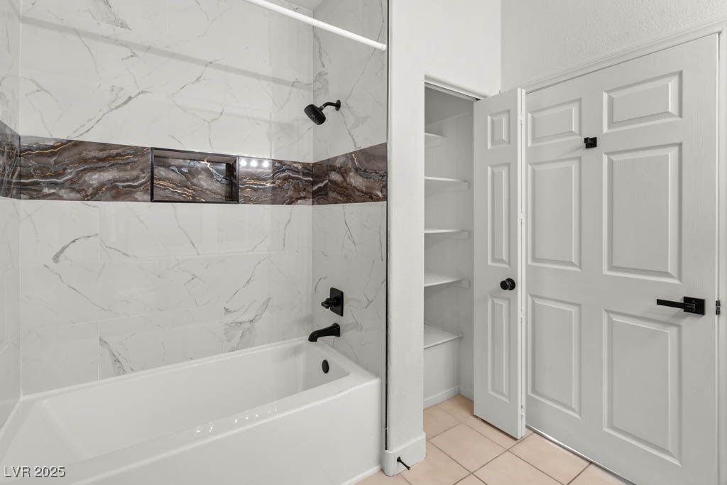 3320 South Fort Apache Road 125 Property Photo 18