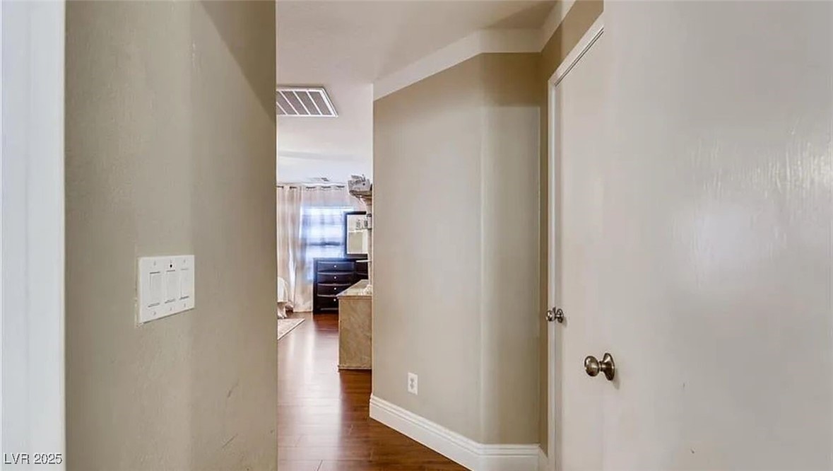 9772 Splendor Sky Avenue Property Photo 10