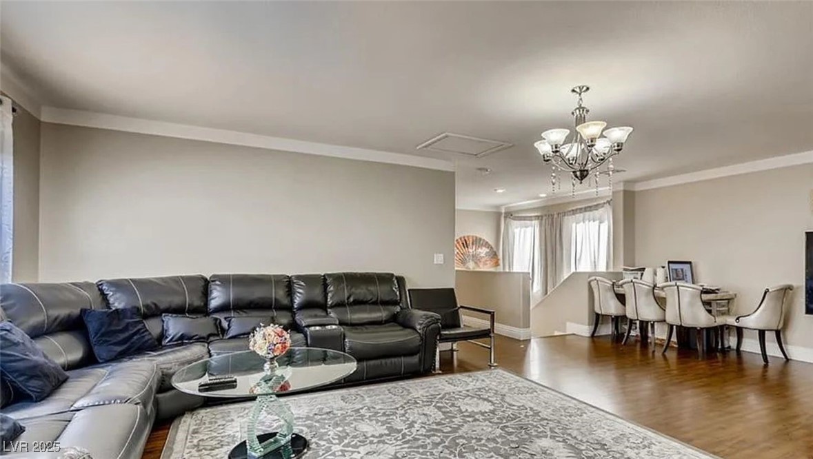 9772 Splendor Sky Avenue Property Photo 12