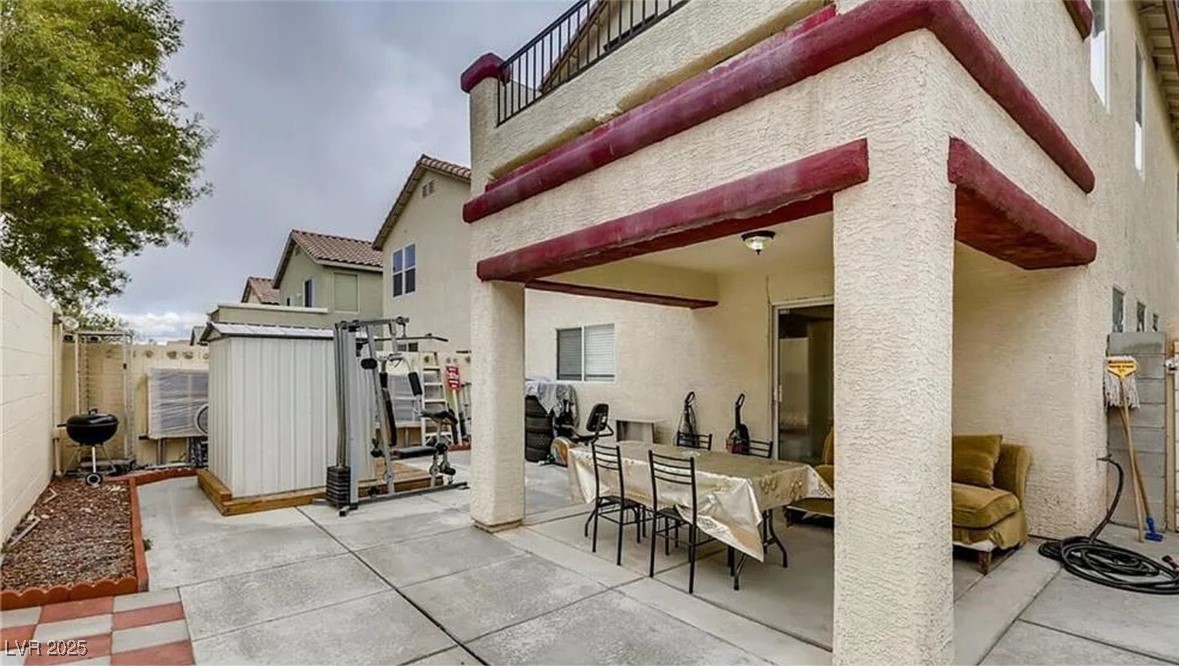 9772 Splendor Sky Avenue Property Photo 15