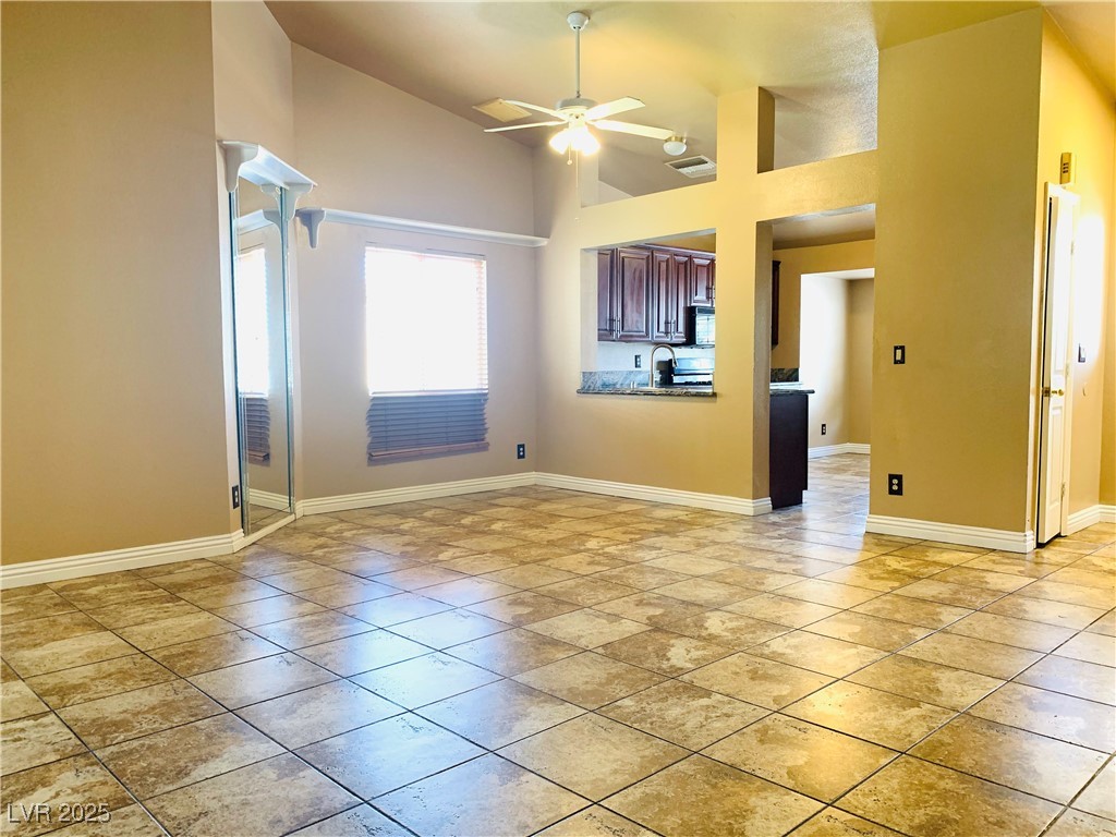 1629 Royal Palm Drive Property Photo 3
