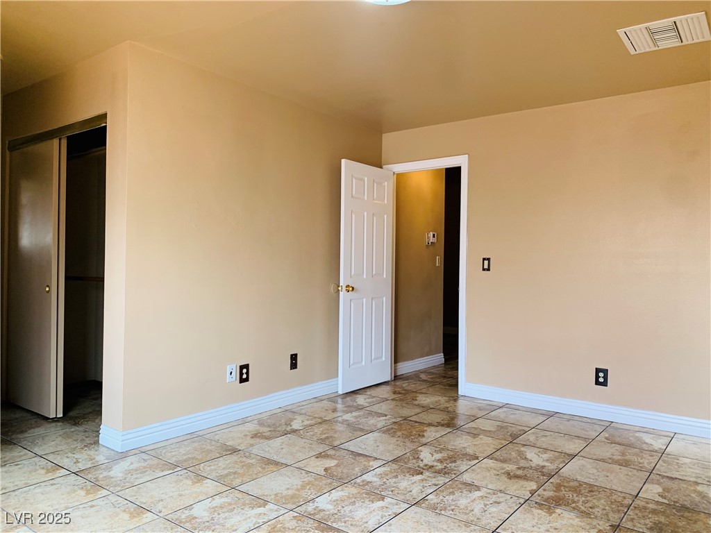 1629 Royal Palm Drive Property Photo 10