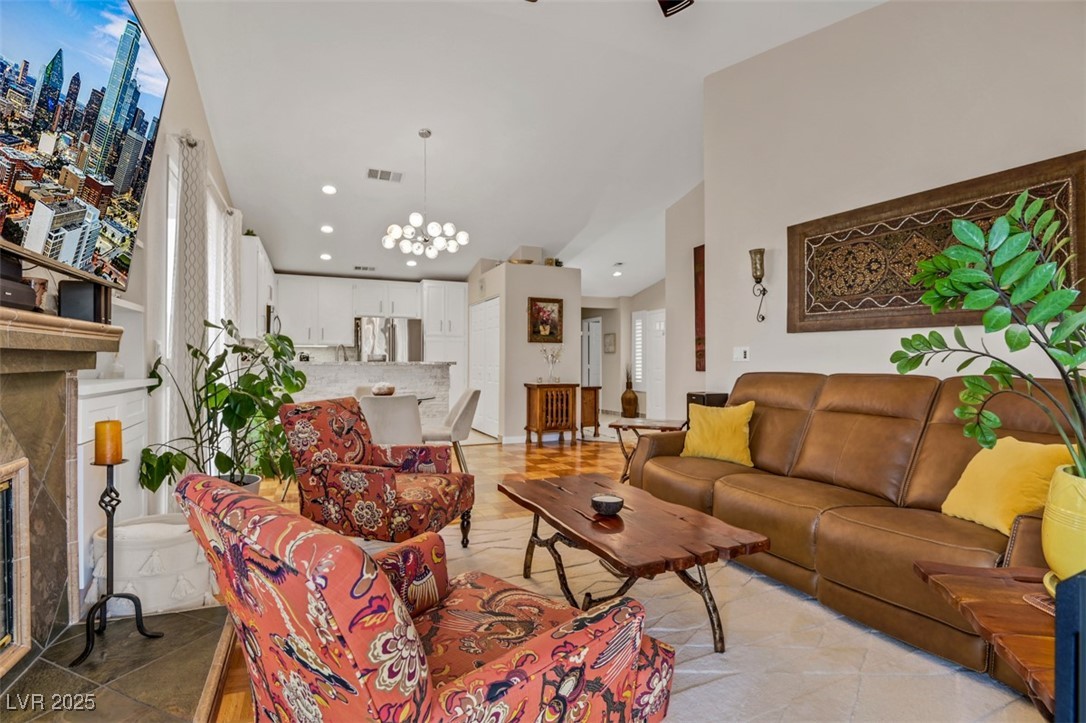 7608 Vista Hills Drive Property Photo 8