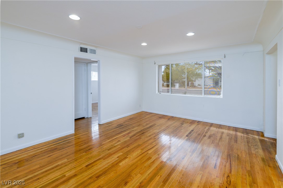 2305 Santa Paula Drive Property Photo 7