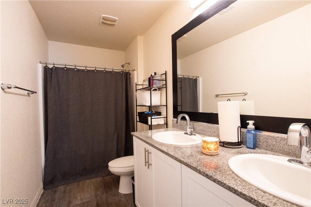 2678 Weathered Copper Avenue Property Photo 13