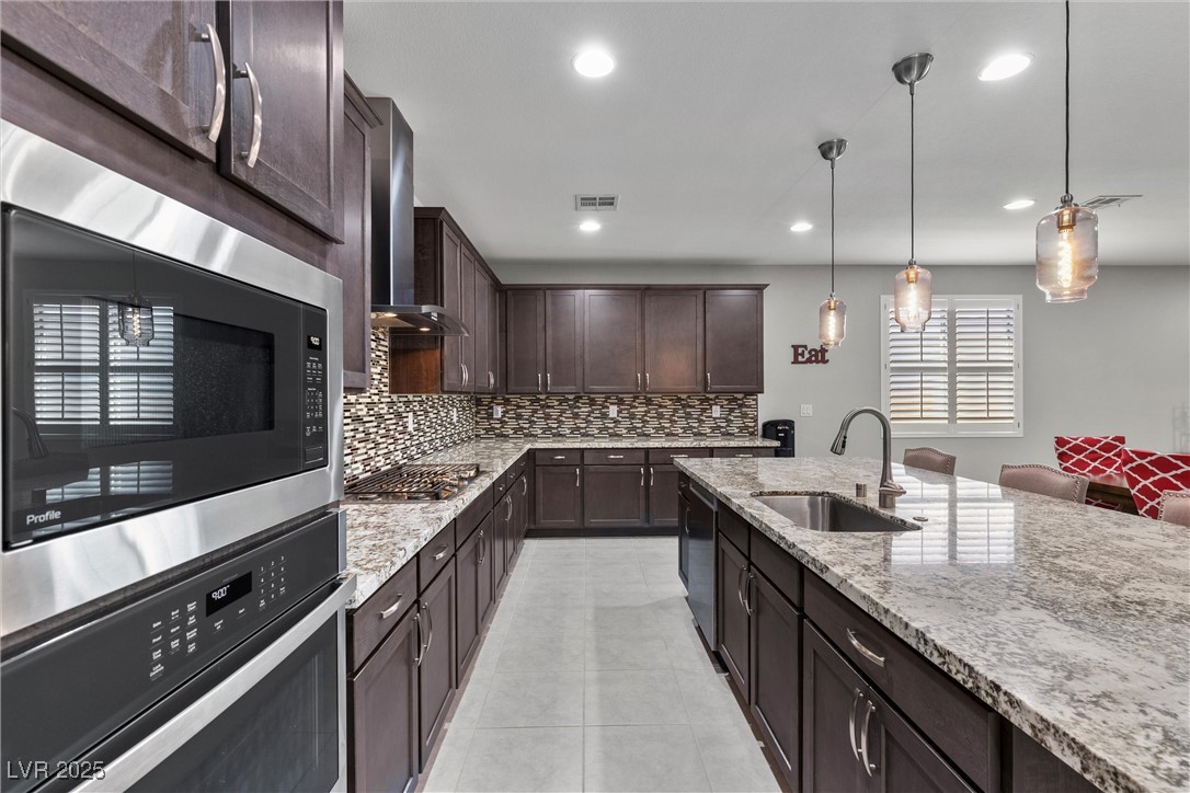 6331 Regina Ridge Street Property Photo