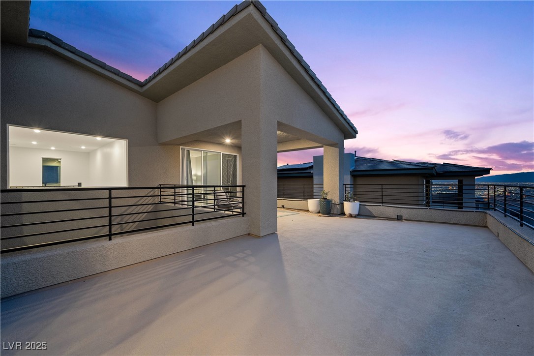 298 Watteau Court Property Photo 8