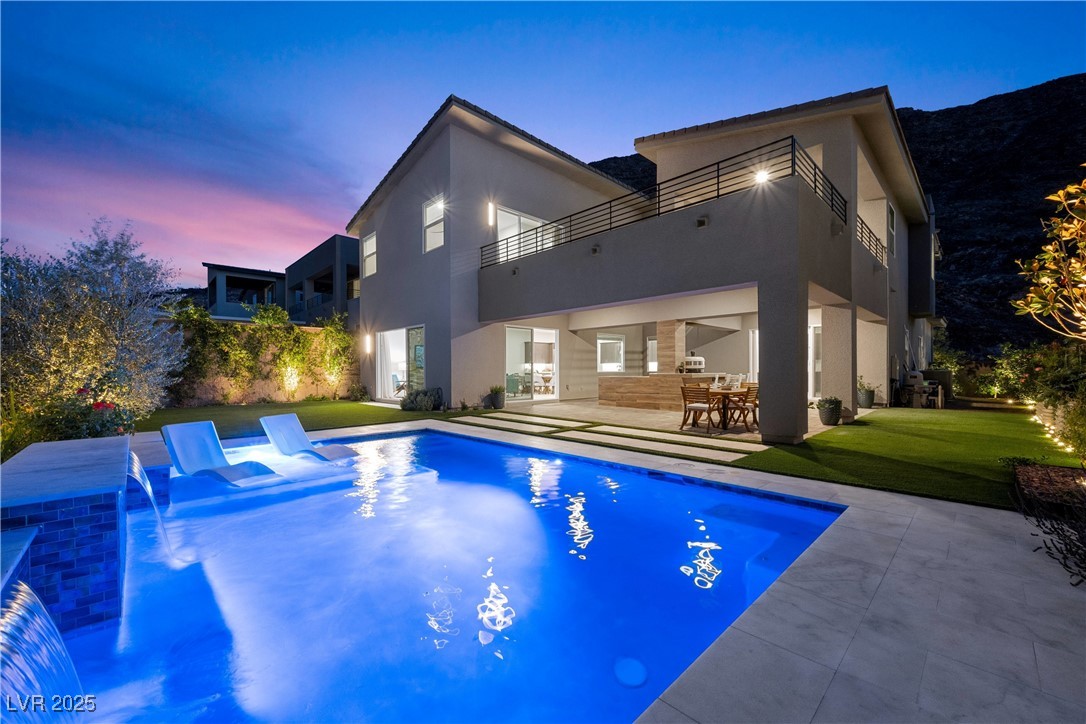 298 Watteau Court Property Photo 29