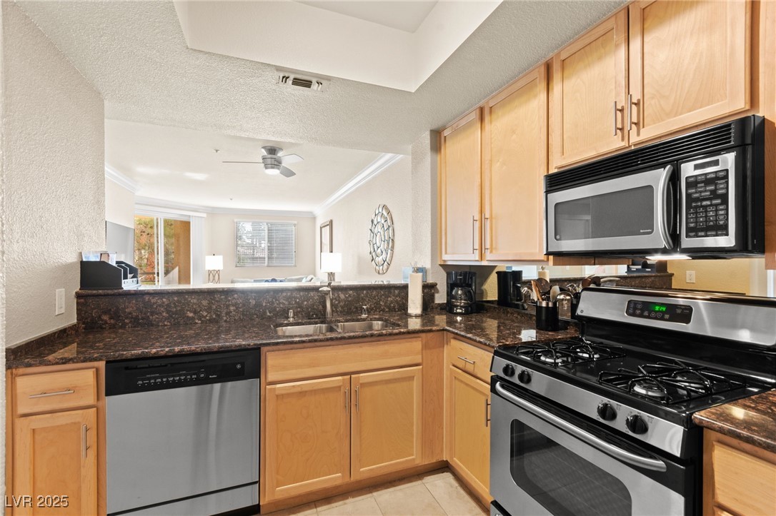 220 East Flamingo Road 111 Property Photo 3