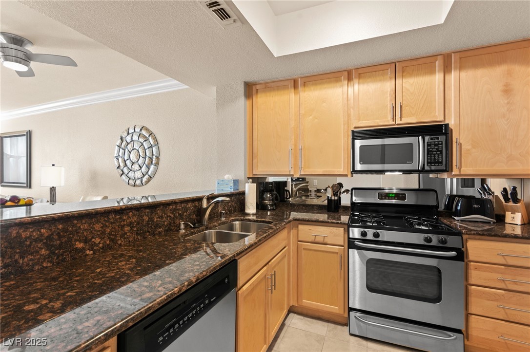 220 East Flamingo Road 111 Property Photo 6