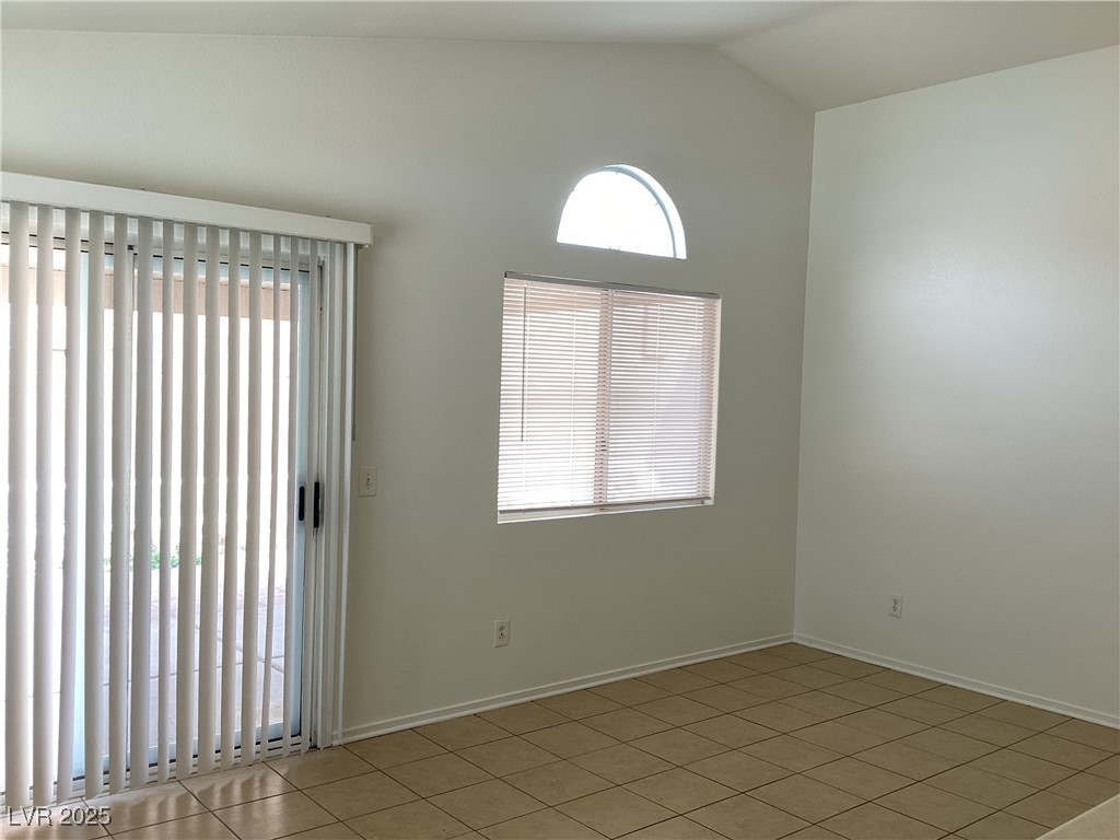3144 Sierra Ridge Drive Property Photo 3