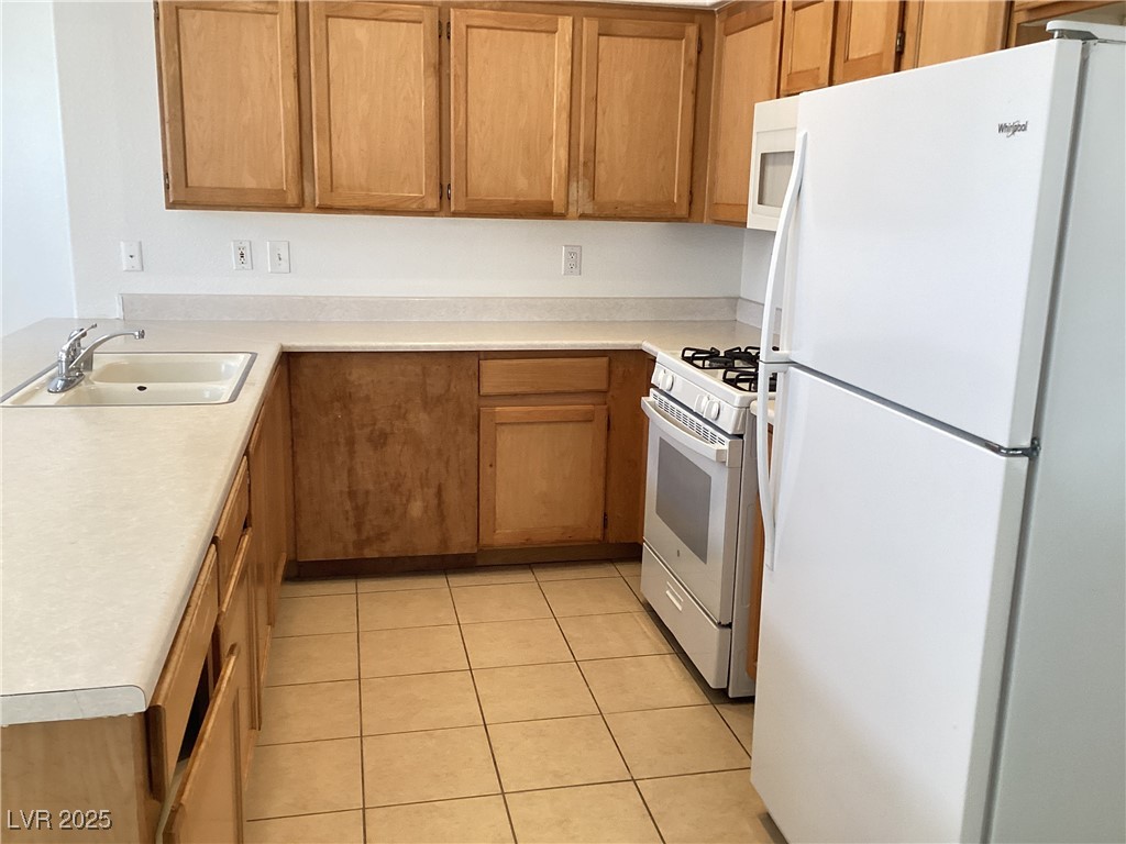 3144 Sierra Ridge Drive Property Photo 5