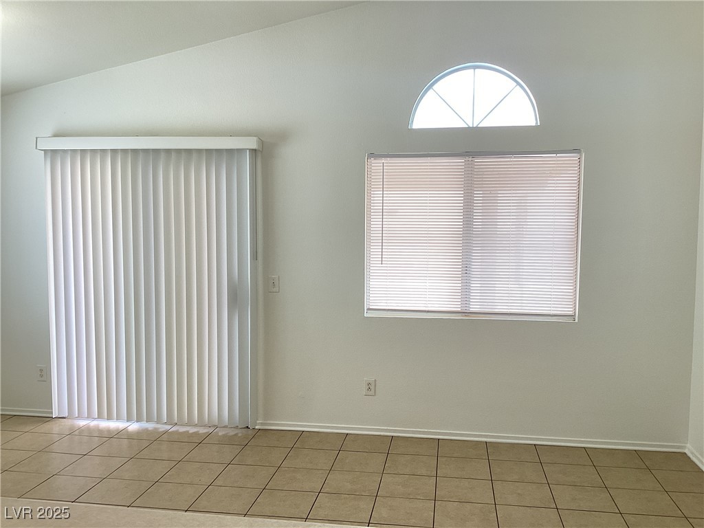 3144 Sierra Ridge Drive Property Photo 6