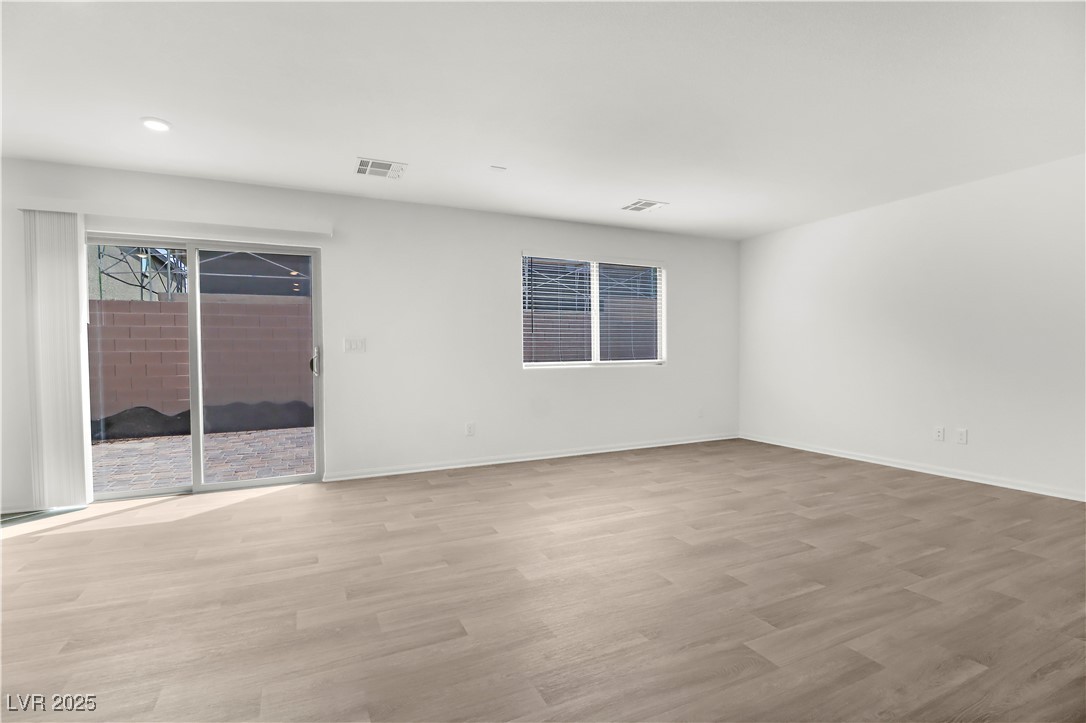 6022 S. Tomsik Street Property Photo 9