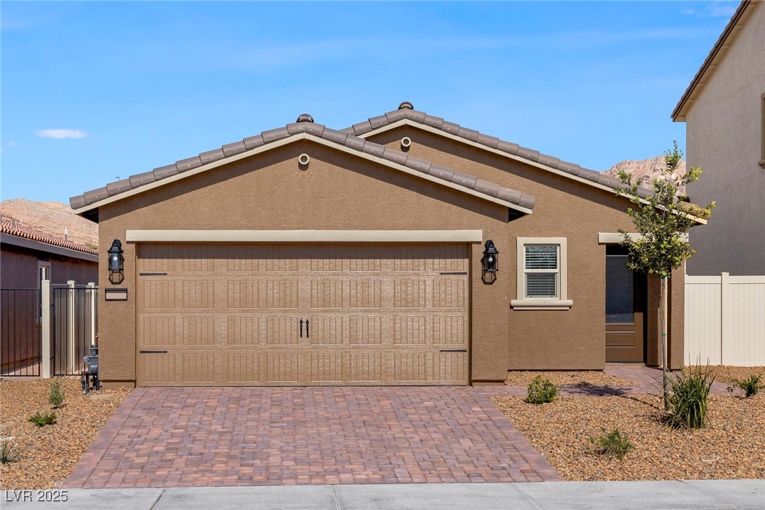 6760 Violet Cascade Avenue Property Photo