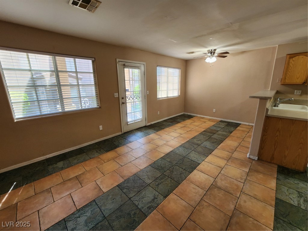 1920 Hodgenville Street 102 Property Photo 5