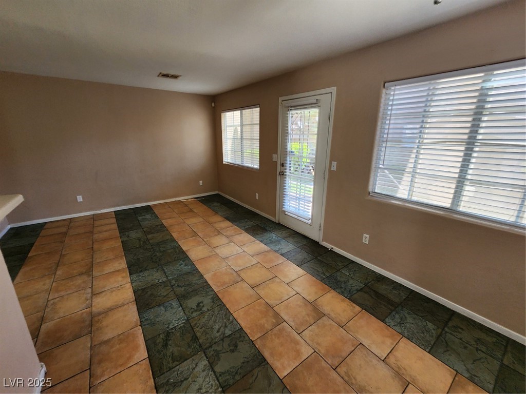 1920 Hodgenville Street 102 Property Photo 8