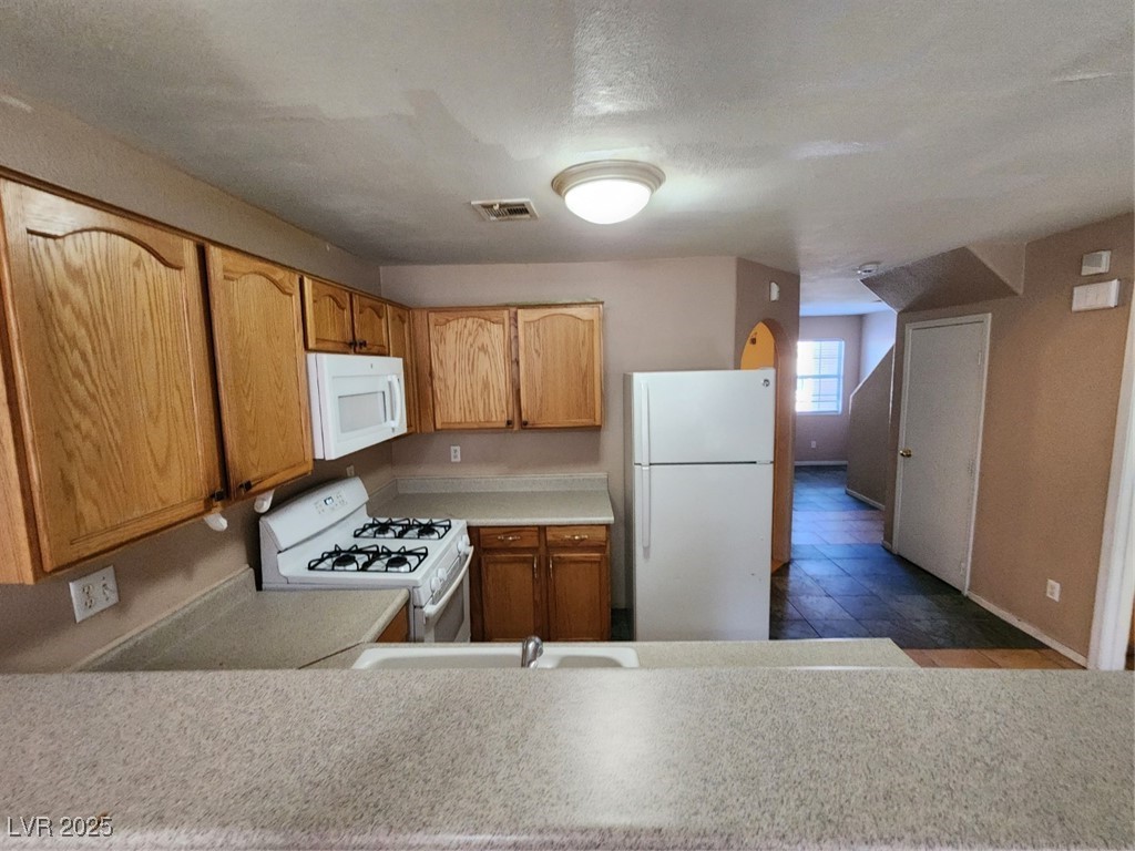 1920 Hodgenville Street 102 Property Photo 11