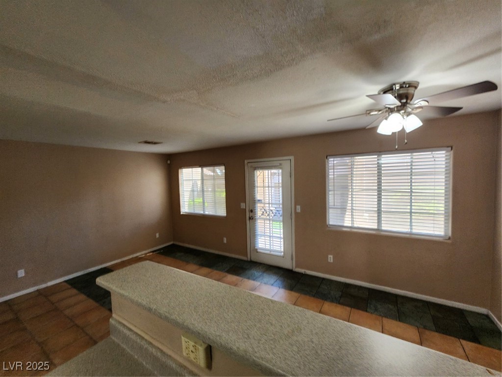 1920 Hodgenville Street 102 Property Photo 12