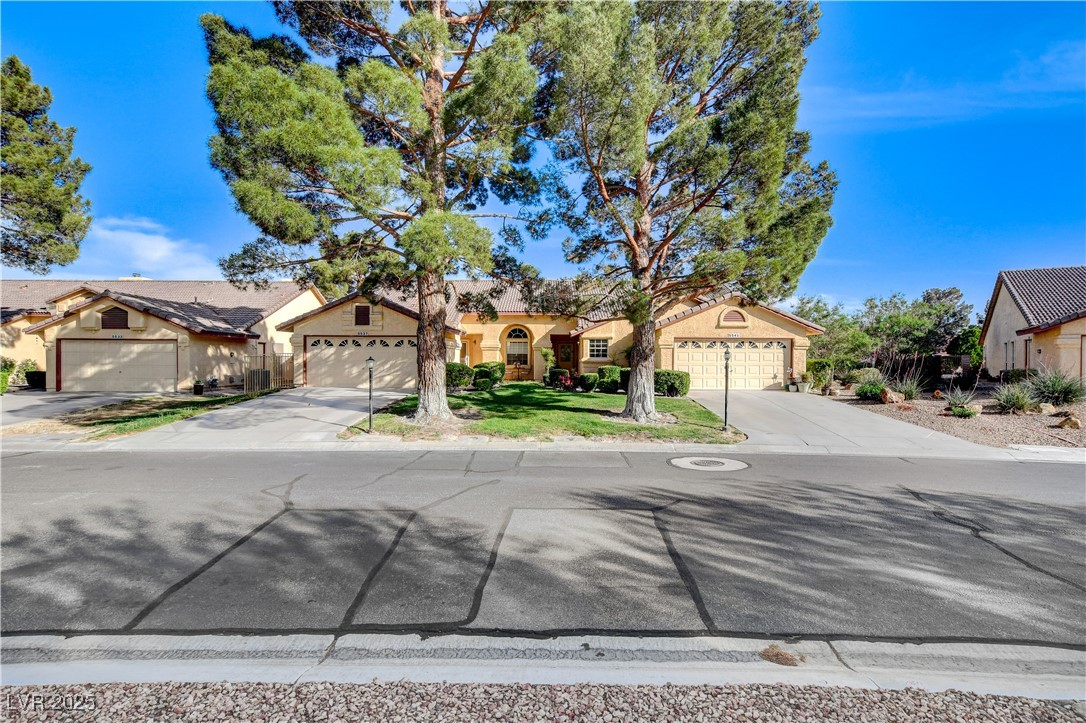 5541 Port Barrington Way Property Photo