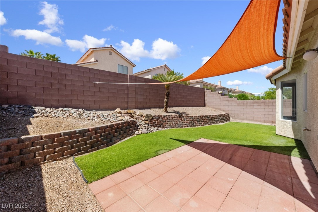 7441 Aurora Glow Street Property Photo 3