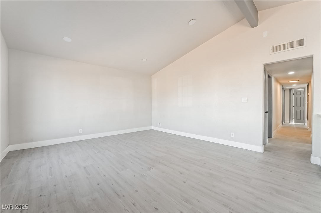1720 Hassett Avenue Property Photo 5