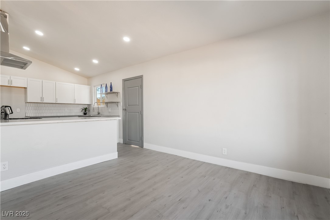 1720 Hassett Avenue Property Photo 7