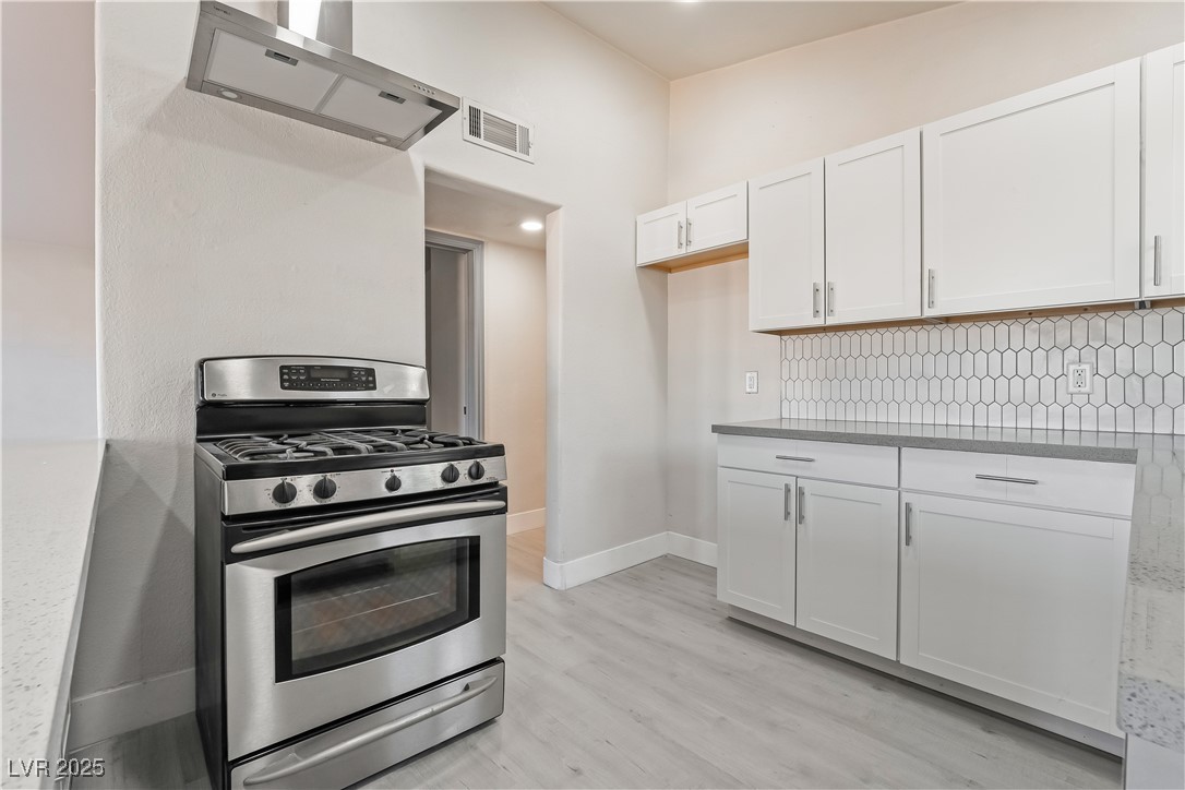 1720 Hassett Avenue Property Photo 10