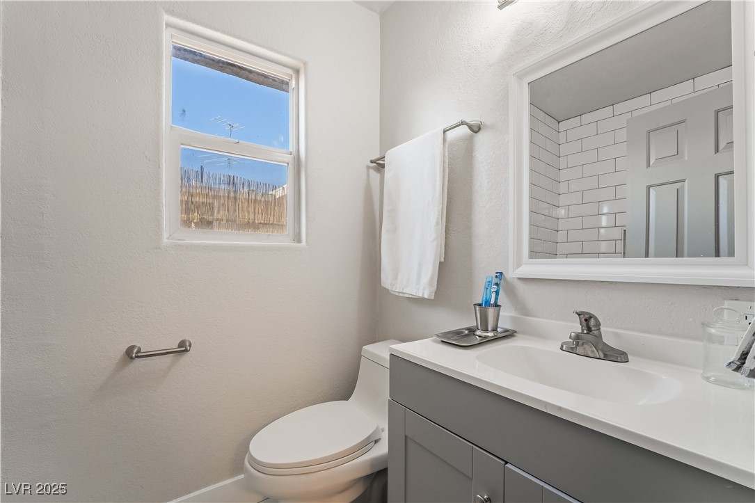 1720 Hassett Avenue Property Photo 12