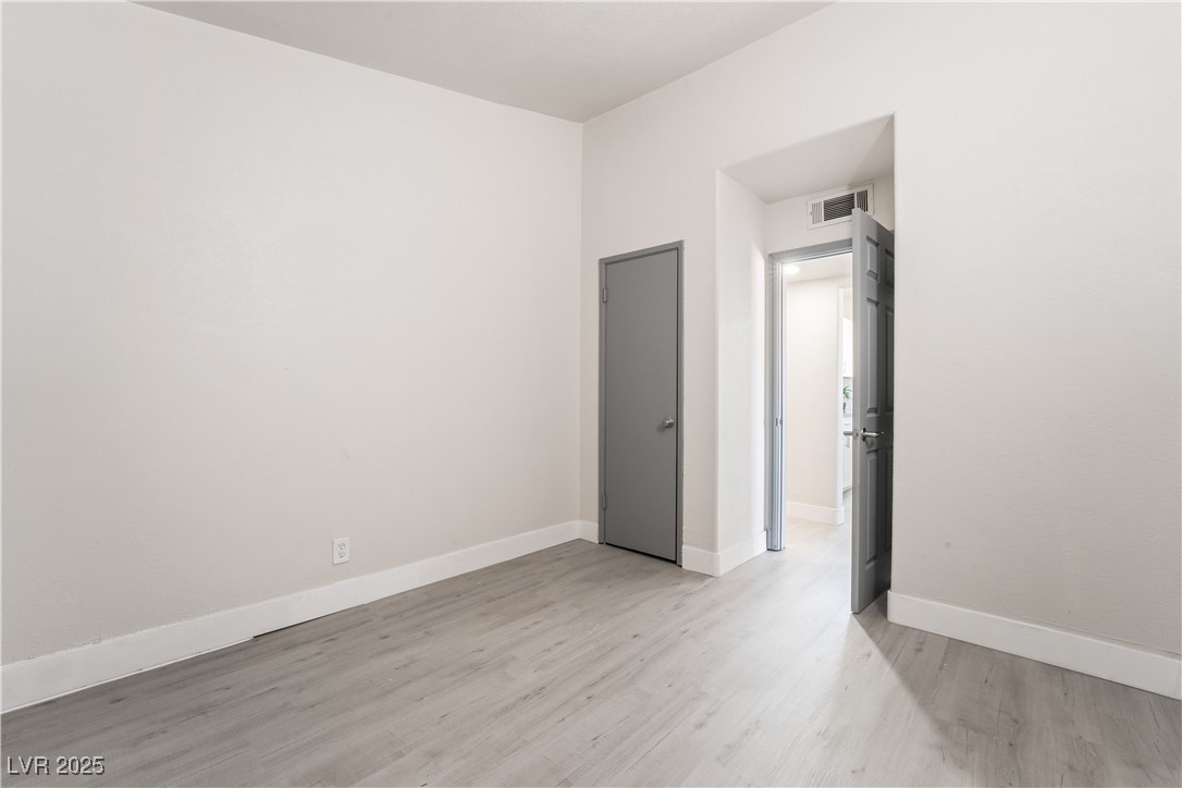 1720 Hassett Avenue Property Photo 15